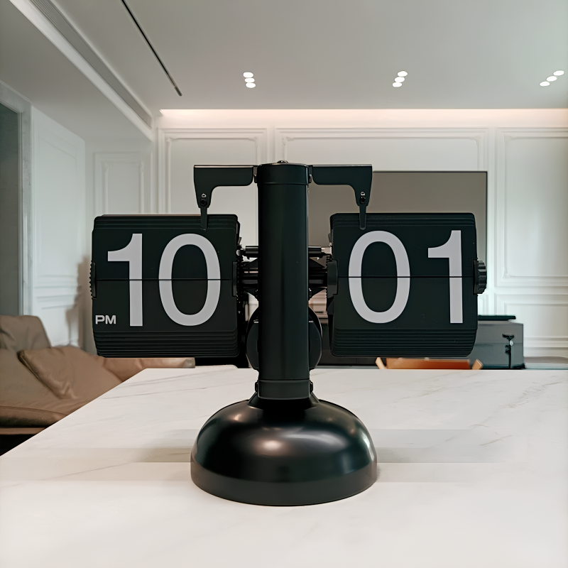 ساعة ريفورا™ الأوتوماتيكية - ساعة ذات صفحة قابلة للتقليب التلقائي